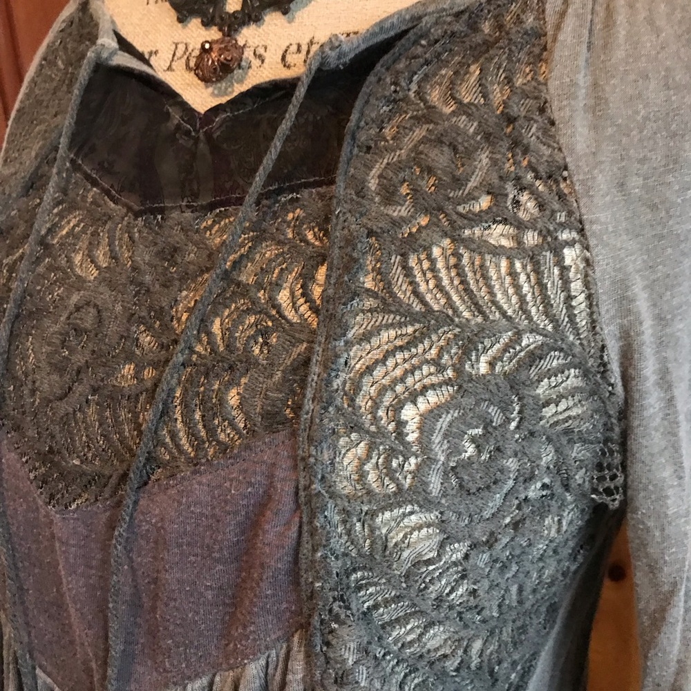 Gimmicks by BKE layering Top